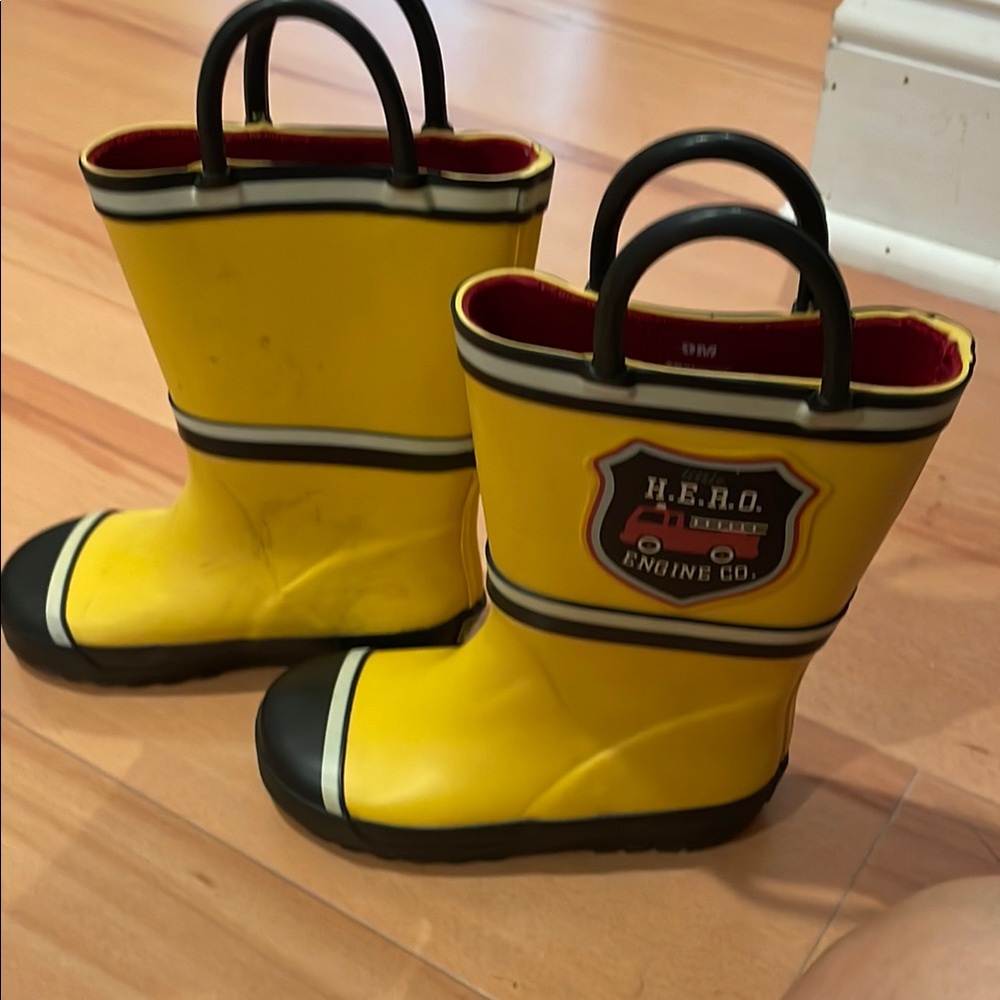 rubber rain boots